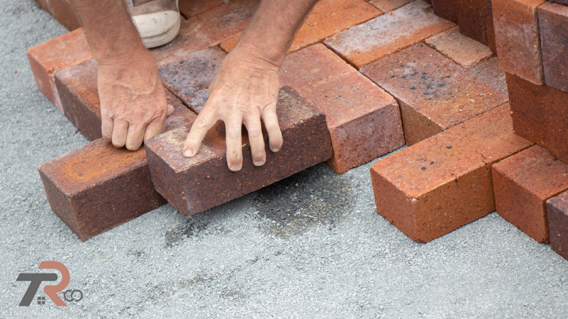 آجر فشاری چیست؟ بررسی مزایا و کاربرد آجر فشاری