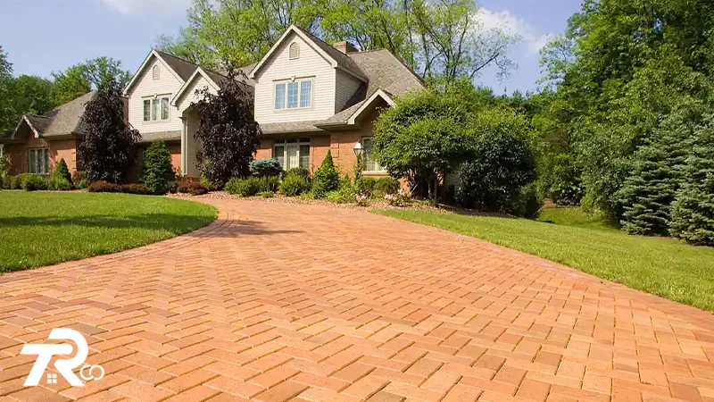 معایب و مزایای سنگ‌ فرش‌ های آجری